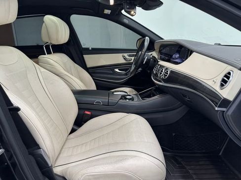 Used 2020 Mercedes-Benz S 560 Sedan image 16