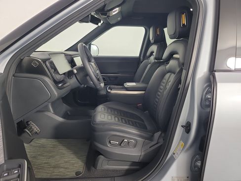 Used 2024 Rivian R1S Adventure AWD/4WD image 20