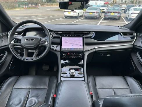 Used 2022 Jeep Grand Cherokee Overland w/ Advanced Protech Group III image 11