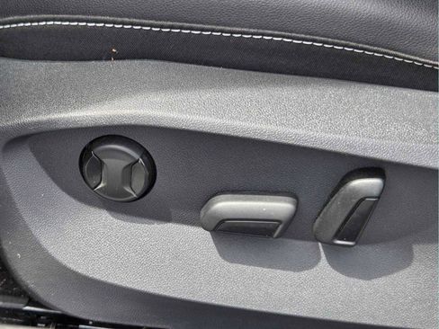 Used 2022 Volkswagen Taos SE image 20