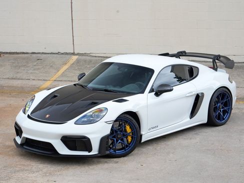 Used 2024 Porsche 718 Cayman GT4 RS w/ Weissach Package RWD image 52