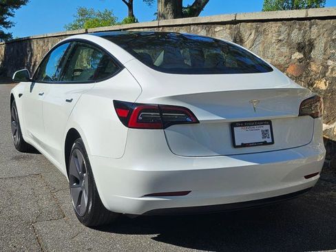 Used 2023 Tesla Model 3 Standard Range image 12