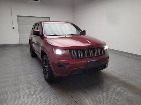 Used 2020 Jeep Grand Cherokee Altitude AWD/4WD image 14