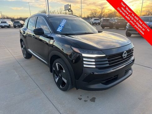 Certified 2025 Nissan Kicks SR image 7