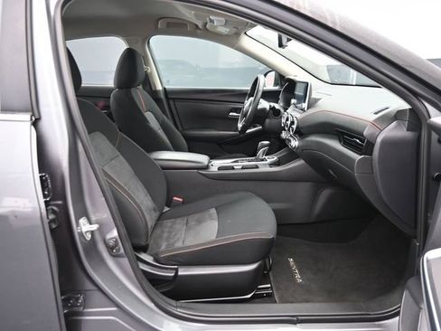 Used 2023 Nissan Sentra SR w/ Electronics Package image 43