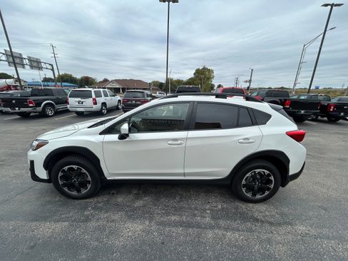 Used 2022 Subaru Crosstrek 2.0i Premium w/ Popular Package #2 AWD/4WD image 3