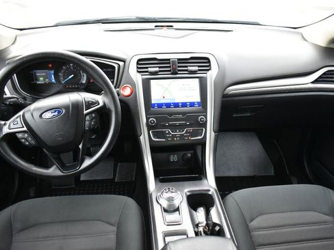 Used 2020 Ford Fusion SE FWD image 11