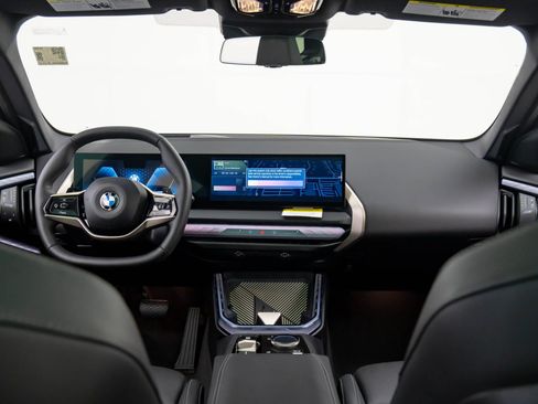 Used 2025 BMW X3 xDrive30i w/ Premium Package image 9