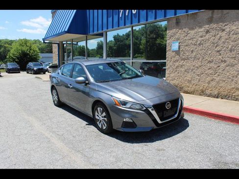 Used 2022 Nissan Altima 2.5 S FWD image 1
