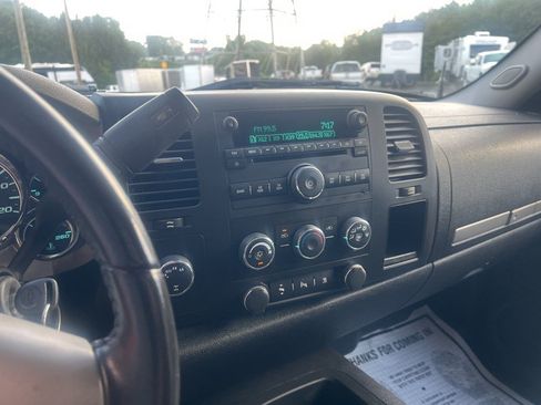 Used 2010 Chevrolet Silverado 1500 LT w/ Power Pack Plus AWD/4WD image 10