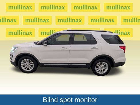Used 2017 Ford Explorer XLT w/ Equipment Group 201A FWD image 9