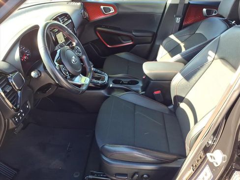 Used 2021 Kia Soul Turbo image 10