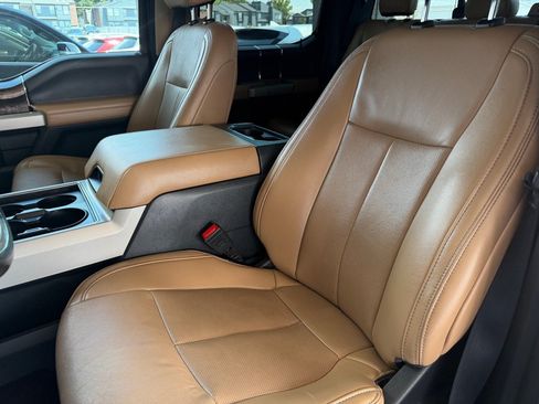 Used 2022 Ford F350 Lariat w/ Lariat Ultimate Package AWD/4WD image 6