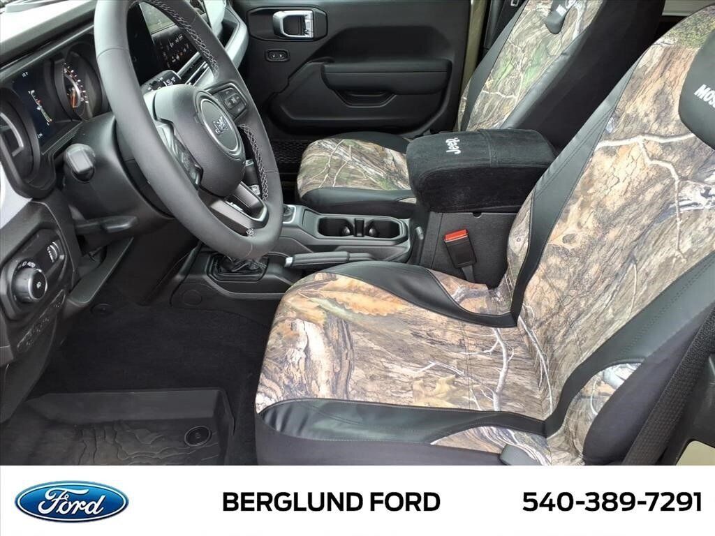 Used 2026 Jeep Wrangler Sport AWD/4WD image 12