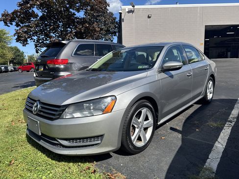 Used 2012 Volkswagen Passat 2.5 SE image 3