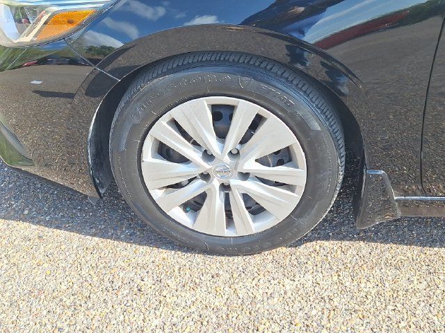 Used 2020 Nissan Sentra S FWD image 15