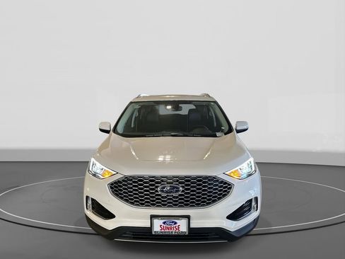 Used 2024 Ford Edge SEL w/ Convenience Package image 3