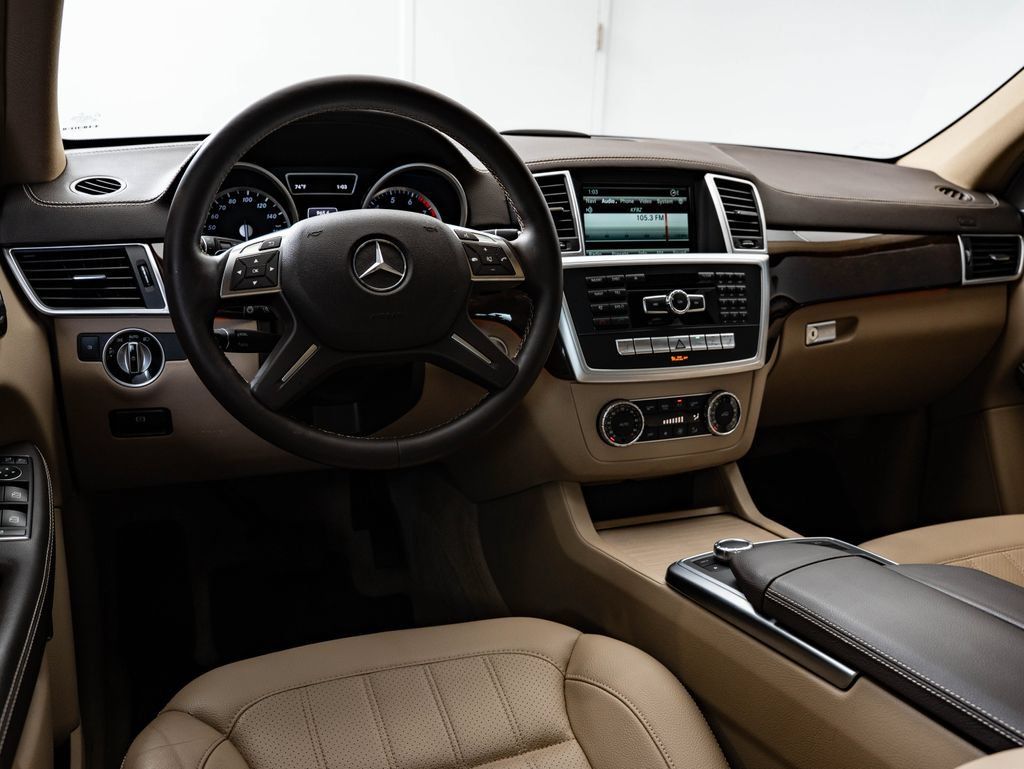 Used 2016 Mercedes-Benz GL 450 4MATIC image 4