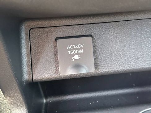 Certified 2026 Toyota Sienna XSE FWD image 25