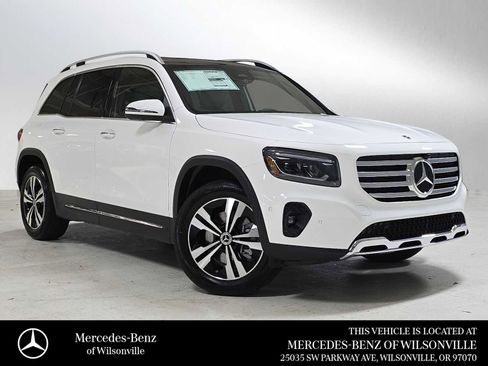 New 2026 Mercedes-Benz GLB 250 4MATIC image 1