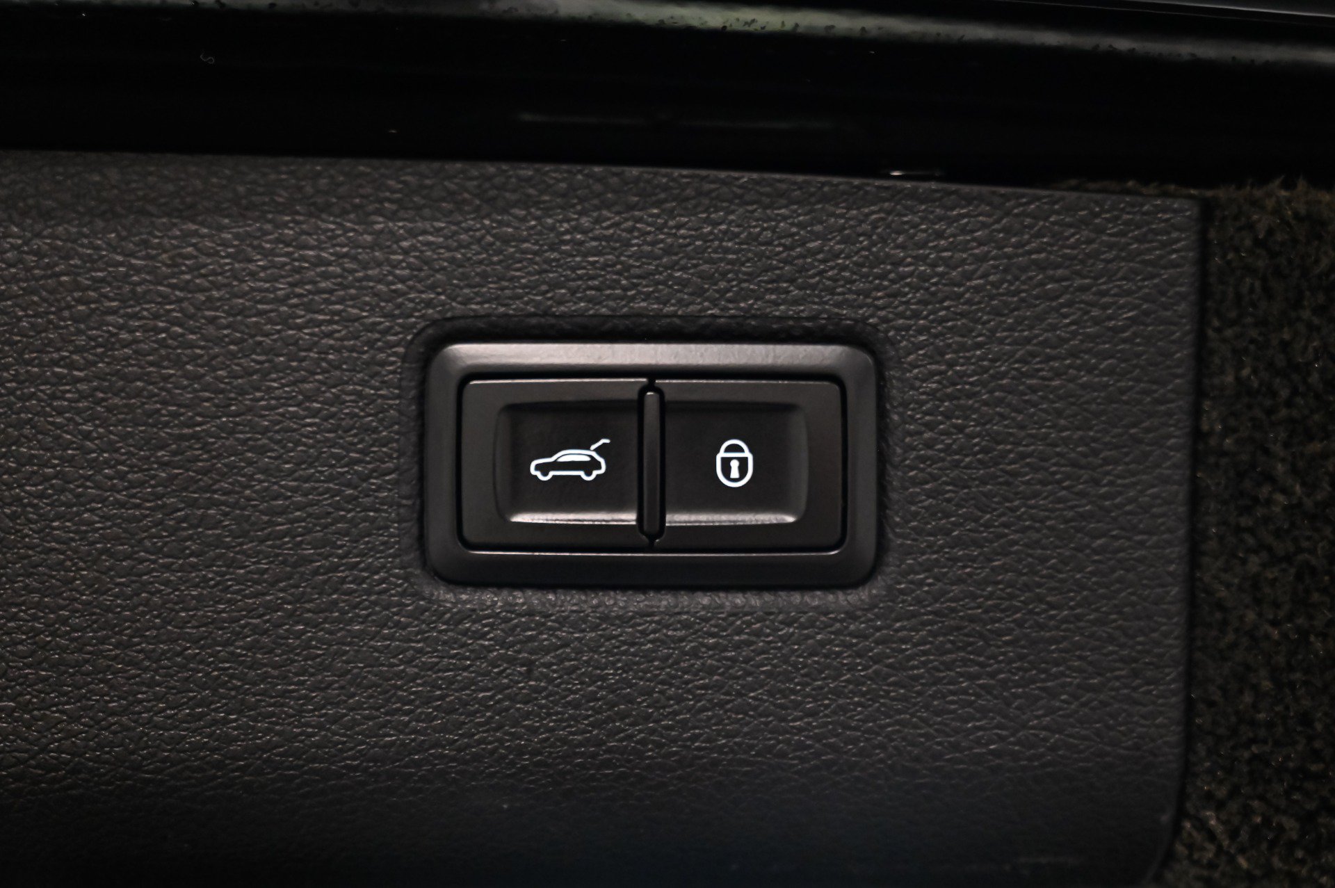 Used 2018 Bentley Bentayga w/ Black Specification AWD/4WD image 59