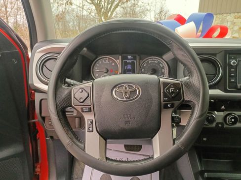 Used 2016 Toyota Tacoma 4x4 Double Cab image 18