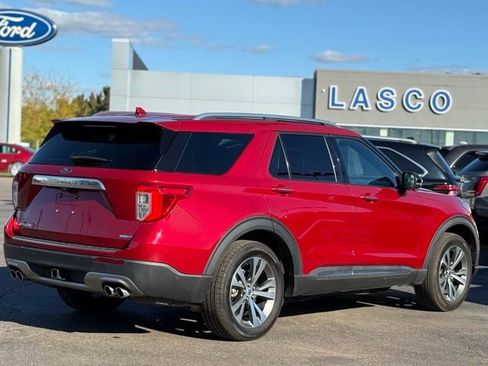 Certified 2020 Ford Explorer Platinum w/ Premium Technology Package image 43