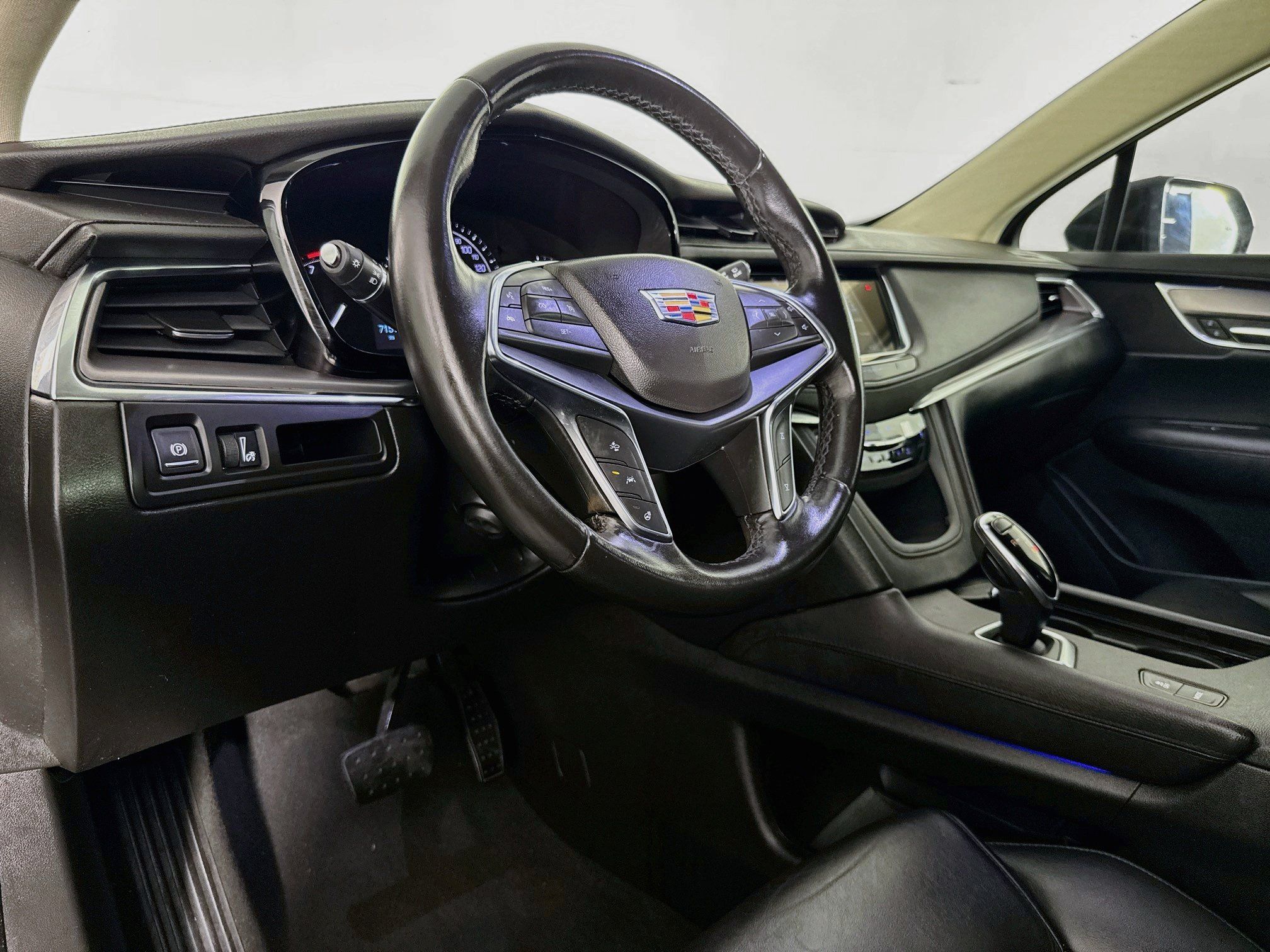 Used 2019 Cadillac XT5 Premium Luxury FWD image 21