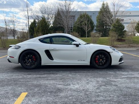 Used 2022 Porsche 718 Cayman GTS image 8