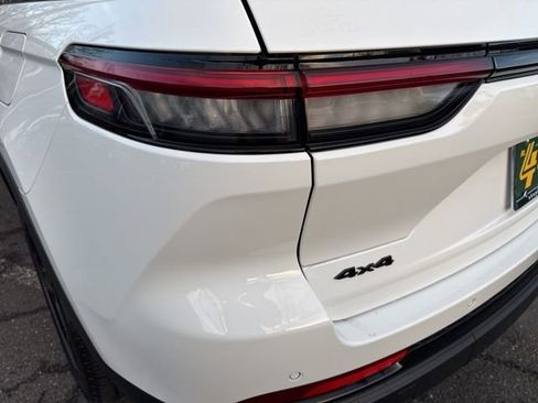 Certified 2022 Jeep Grand Cherokee Altitude image 37