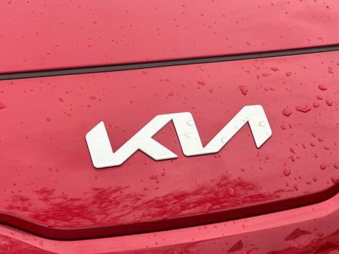 Used 2022 Kia Niro EX Premium image 45