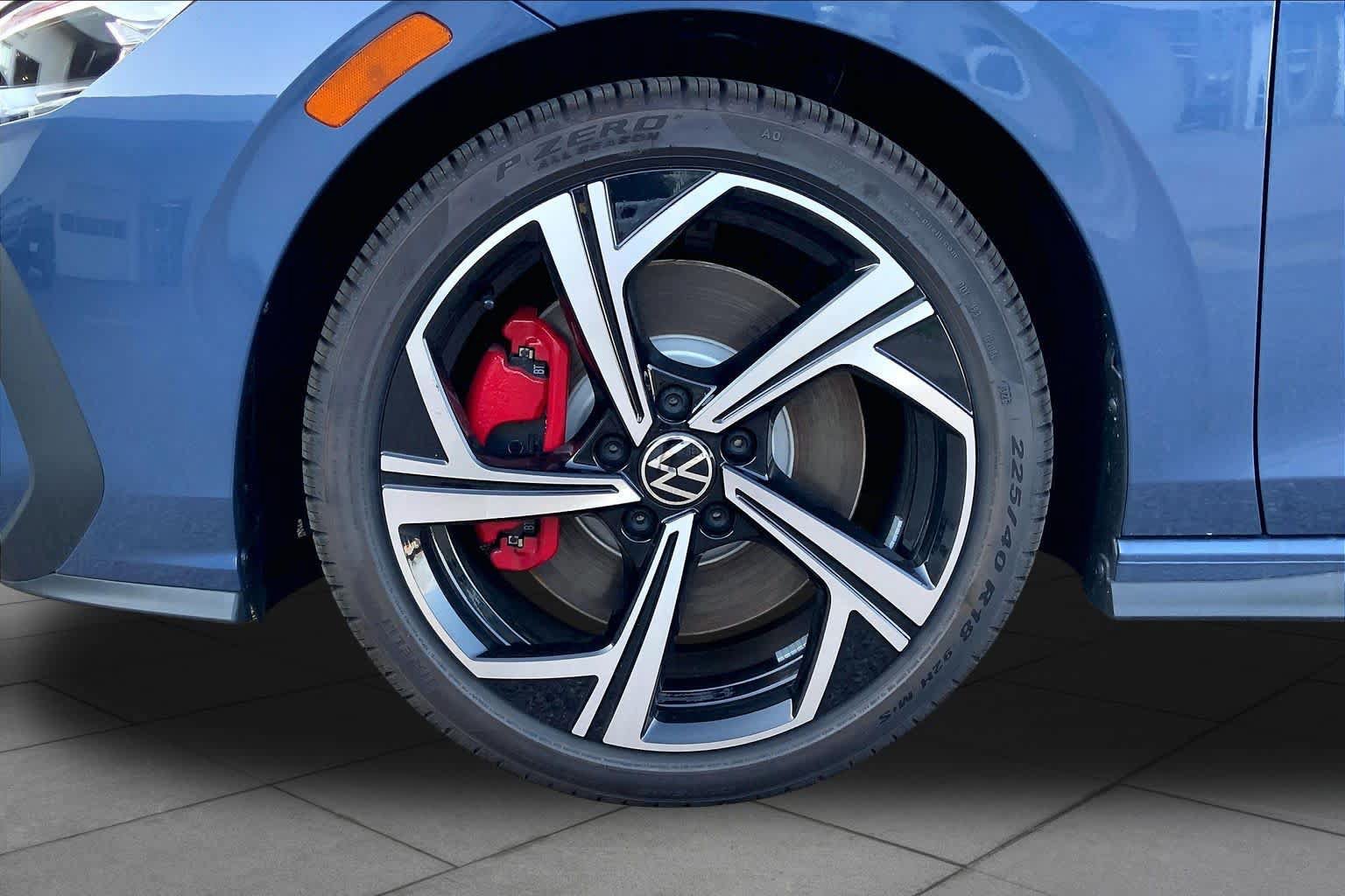 New 2026 Volkswagen GTI SE FWD image 12