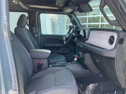 Used 2024 Jeep Wrangler Unlimited Sahara w/ Safety Group AWD/4WD image 9