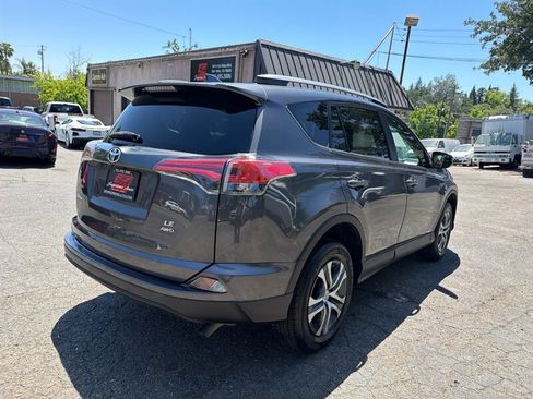 Used 2018 Toyota RAV4 LE w/ All Weather Liner Package AWD/4WD image 9