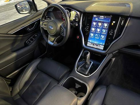 Used 2024 Subaru Outback Limited image 11