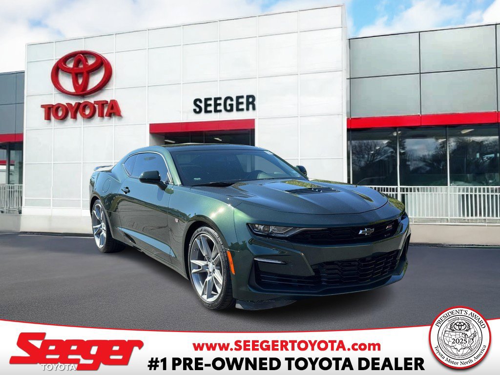 Used 2020 Chevrolet Camaro SS RWD image 1