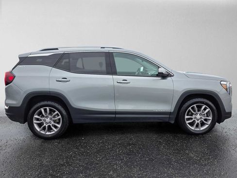 Certified 2024 GMC Terrain SLT AWD/4WD image 2