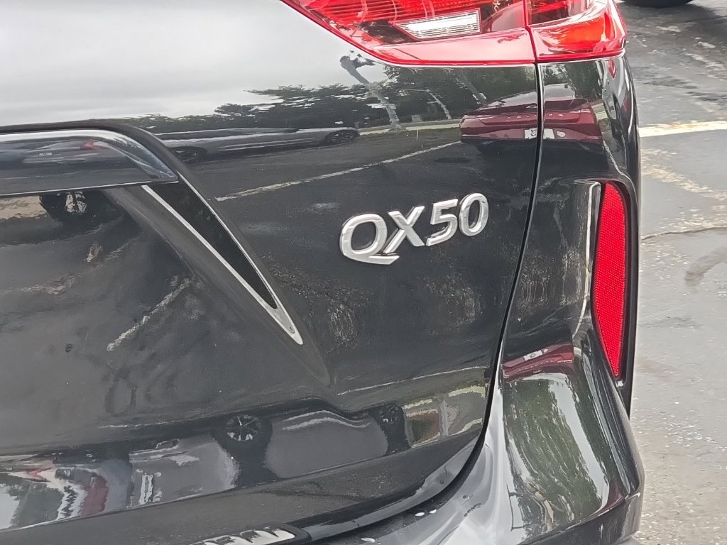 Used 2019 INFINITI QX50 Essential w/ Proactive Package AWD/4WD image 8