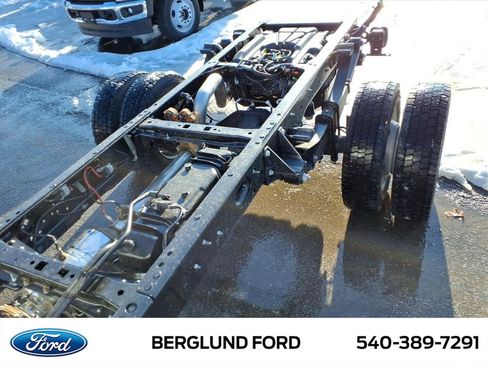 New 2026 Ford F550 4x4 Regular Cab Super Duty image 7