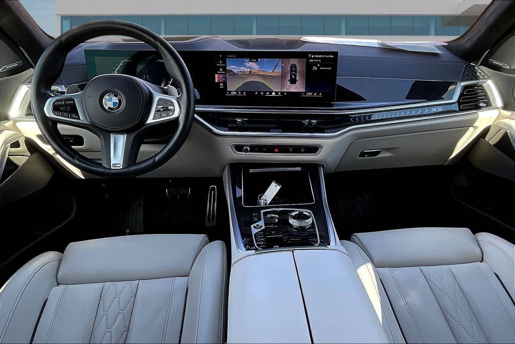 Used 2025 BMW X5 xDrive40i w/ Executive Package AWD/4WD image 7