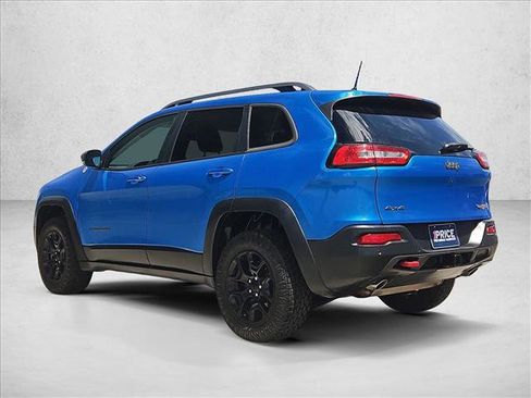 Used 2018 Jeep Cherokee Trailhawk w/ Comfort/Convenience Group AWD/4WD image 8
