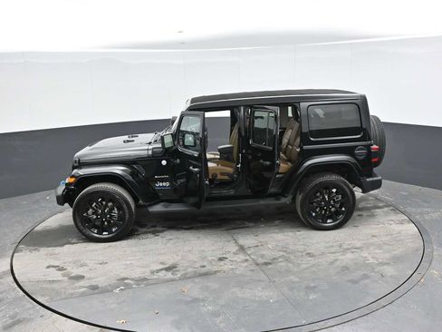Used 2023 Jeep Wrangler Unlimited Sahara w/ Cold Weather Group AWD/4WD image 49