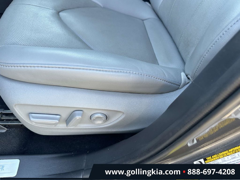 Used 2021 Toyota Highlander Limited AWD/4WD image 18