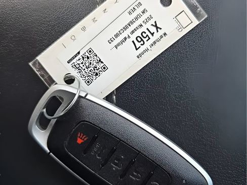 Used 2025 Nissan Pathfinder SV FWD image 28