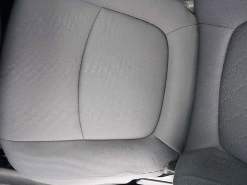 Used 2022 Toyota Corolla LE image 9