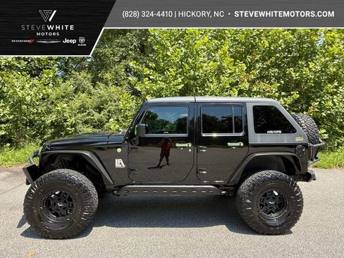 Used 2017 Jeep Wrangler Unlimited Sport w/ Quick Order Package 24S AWD/4WD image 1
