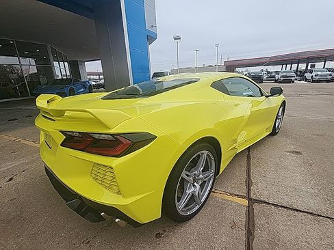 Used 2024 Chevrolet Corvette Stingray Preferred Cpe w/ Z51 Performance Package image 3
