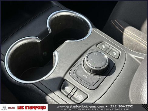 Used 2019 GMC Terrain SLE AWD/4WD image 32