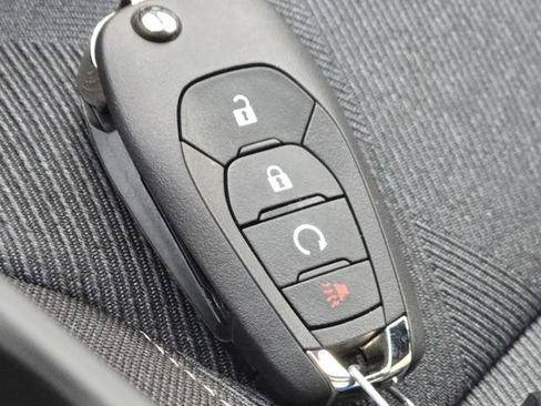 New 2026 Chevrolet Trax RS w/ Driver Confidence Package image 32