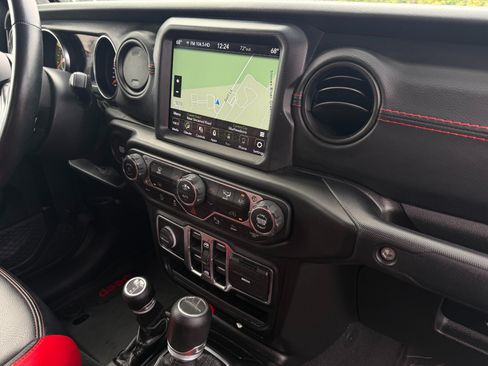 Used 2020 Jeep Gladiator Sport w/ Quick Order Package 24S AWD/4WD image 21
